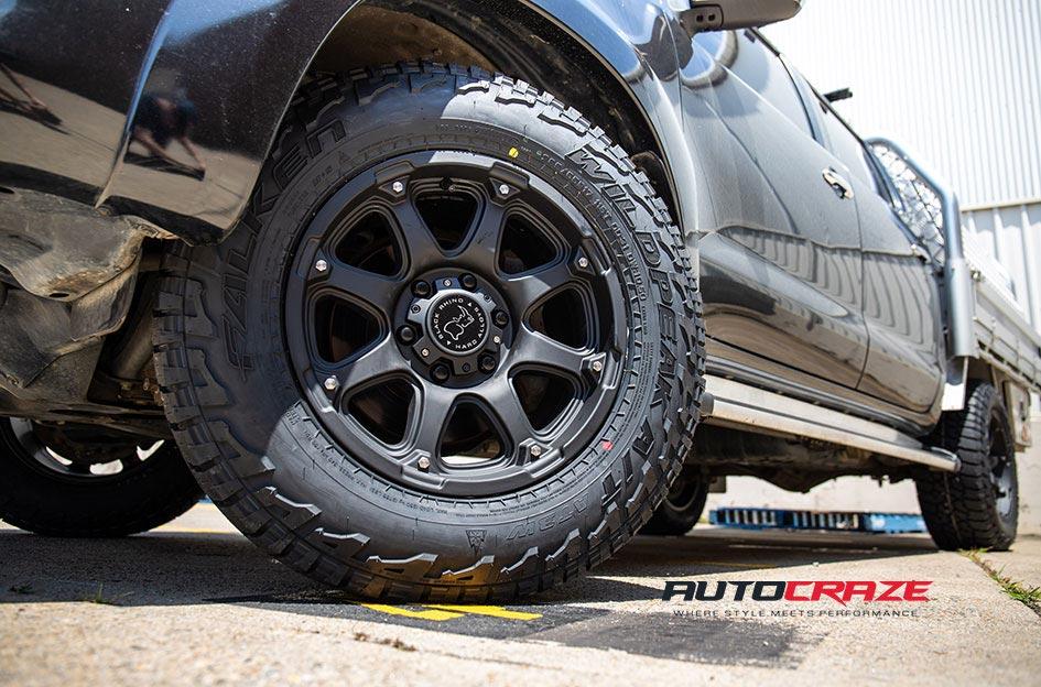 TOYOTA HILUX N70 4WD GLAMIS MATTE BLACK